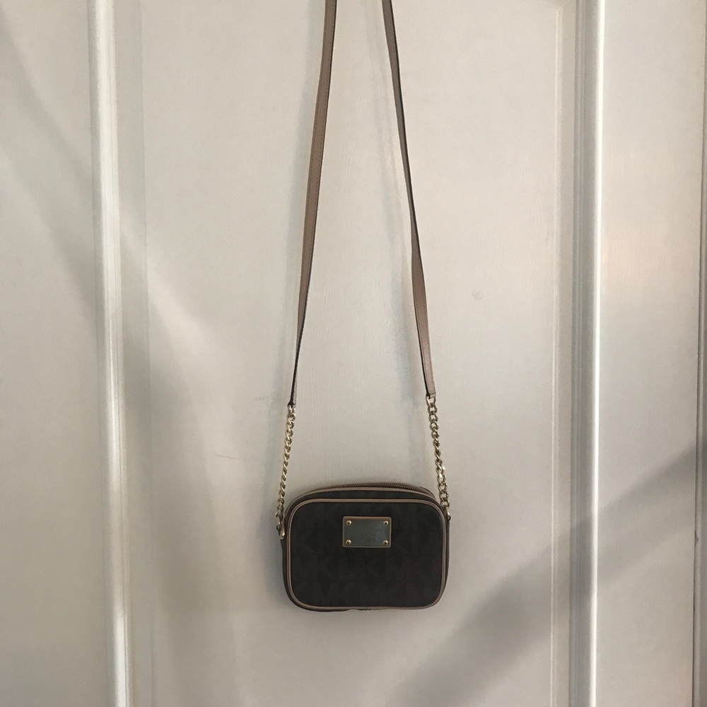 Small Michael kors cross body